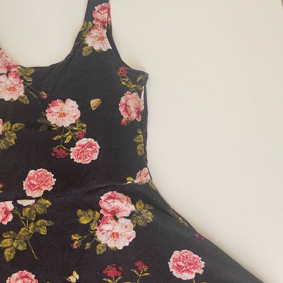 🌸 Women's Black Floral Mini Dress for Summer, S - Picture 2 of 4